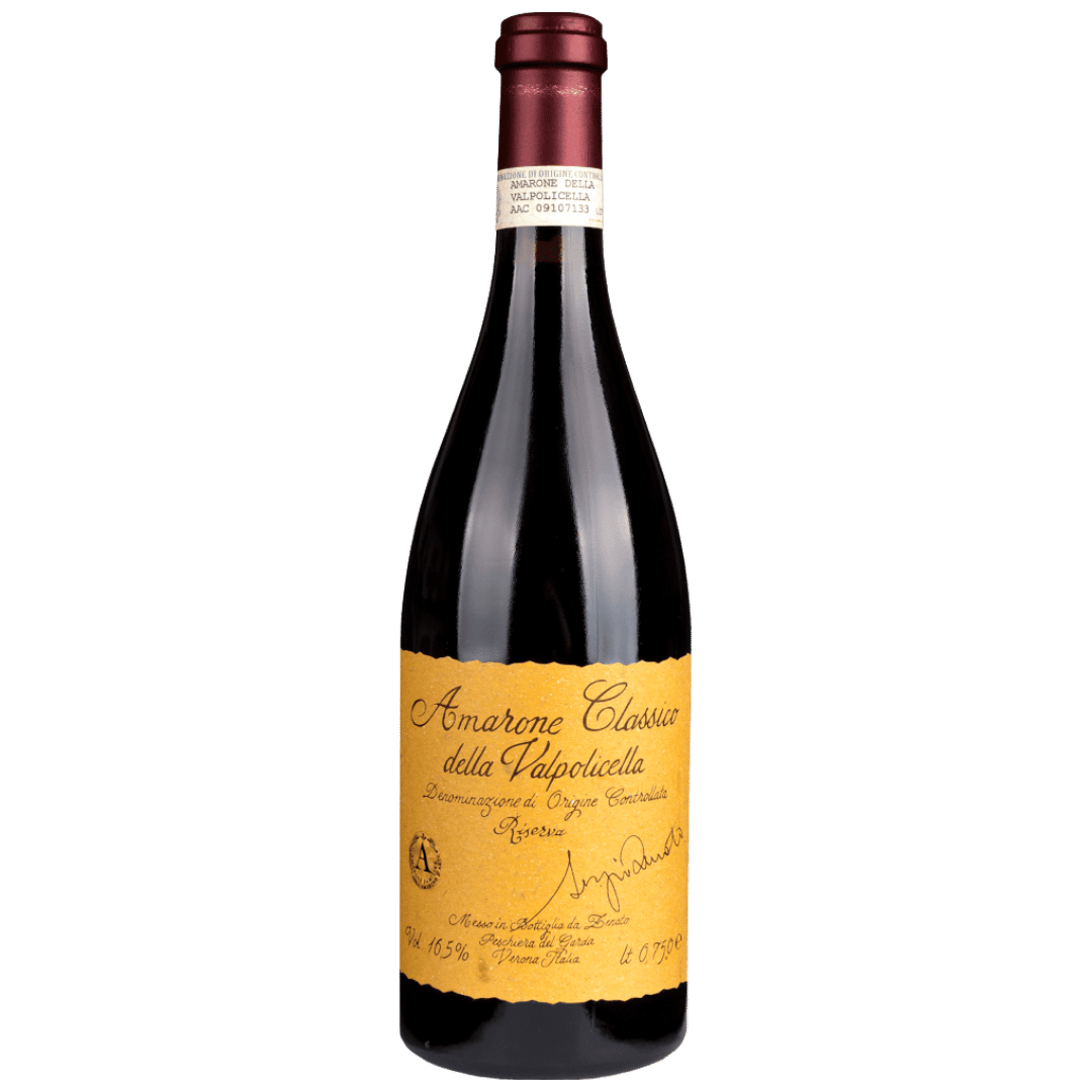 Amarone Classico Riserva de Zenato, vin roșu intens cu note de fructe uscate și ciocolată din regiunea Veneto, Italia