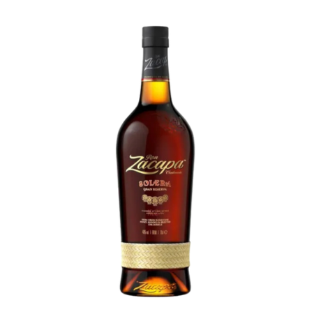 Rom Zacapa Solera Grand Reserva din Guatemala, maturat prin proces Solera, cu arome de vanilie, caramel și cacao