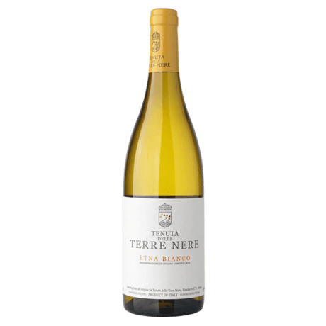 Italia Tenuta Delle Terre Nere Etna Bianco, vin alb sec din Sicilia cu aromă proaspătă de citrice și note minerale.