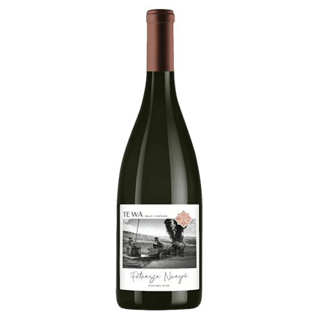 TE WA Wines Fetească Neagră Multi-Vintage, vin roșu autohton cu aromă de fructe negre și condimente.