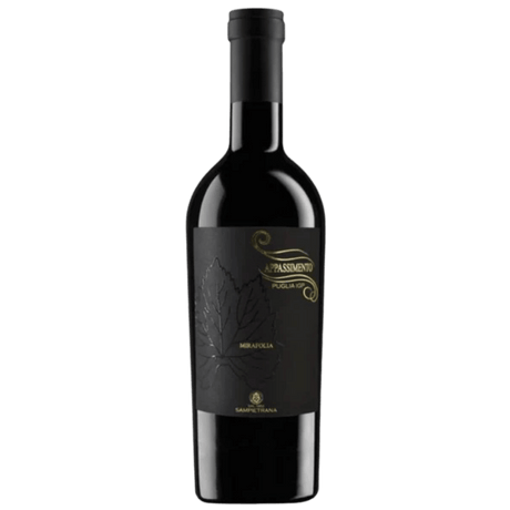 Sampietrana Mirafolia Appassimento Puglia, vin roșu intens, cu arome de fructe și condimente din Italia