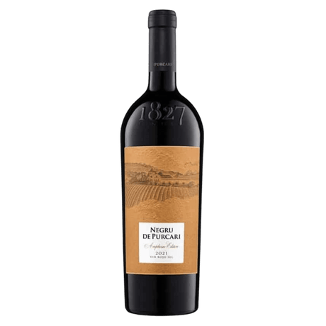 Purcari Negru Amphora Edition, vin roșu intens, echilibrat cu arome de fructe negre și note minerale.