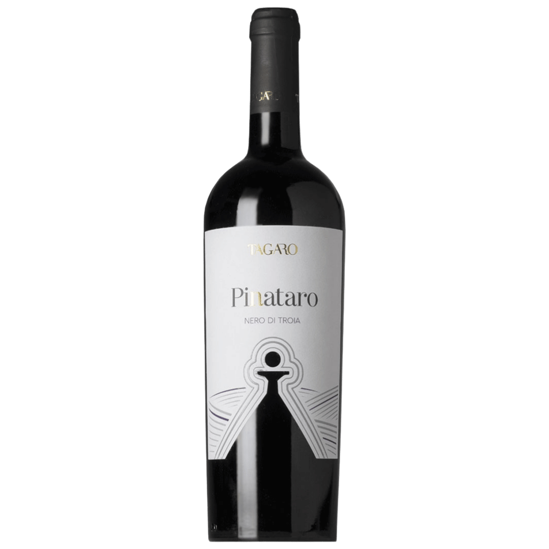 Italia Tagaro Pinataro Nero di Troia 2022, vin roșu sec din Puglia, Italia, cu arome de fructe negre și note florale.