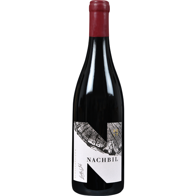 Nachbil Blaufrankisch 2018, vin roșu sec, echilibrat și fructat din Crișana, cu aromas de cireșe și condimente subtile.