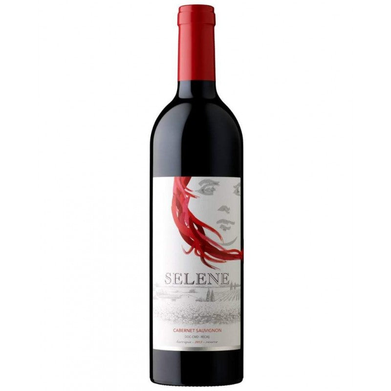 Recaș Selene Cabernet Sauvignon 2019, vin roșu sec cu note de coacăze, mure și taninuri bine echilibrate, din podgoria Banatului.